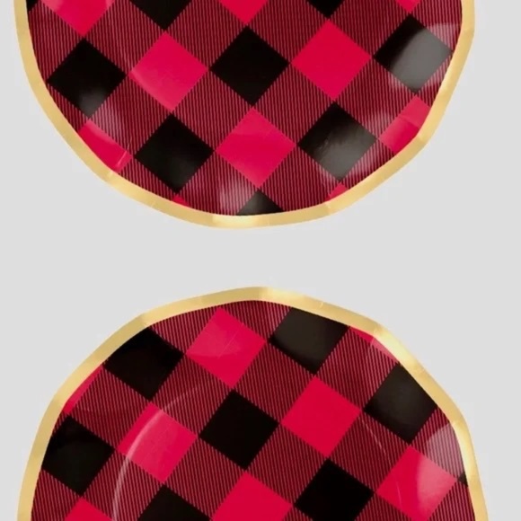 New 32 pc Holiday Buffalo Check Paper Plate Set - Picture 5 of 6